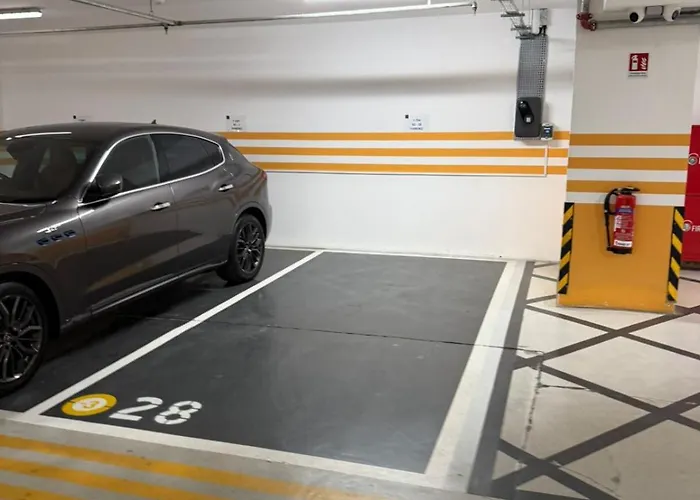 The 1 -nicosia Elite Stay- Gym Pool 24h Concierge アパート ニコシア