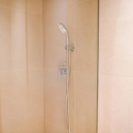 The 1 -nicosia Elite Stay- Gym Pool 24h Concierge *