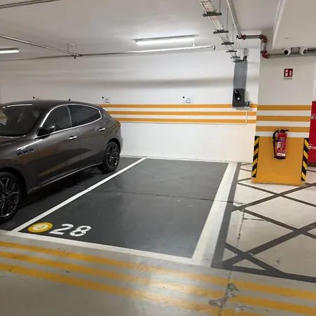 The 1 -nicosia Elite Stay- Gym Pool 24h Concierge Апартаменты Никосия